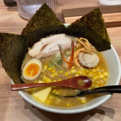 北海道贅沢グルメらーめん（1980円）