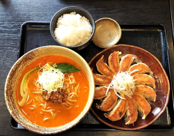 「浜松餃子と肉みそタンタンめんのセット 1140円＋税」@五味八珍 高丘店の写真