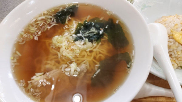 「ランチBラーメンと半玉と餃子セット 980円」@千力の写真