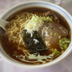 大盛らーめん（240g）・半チャーハン