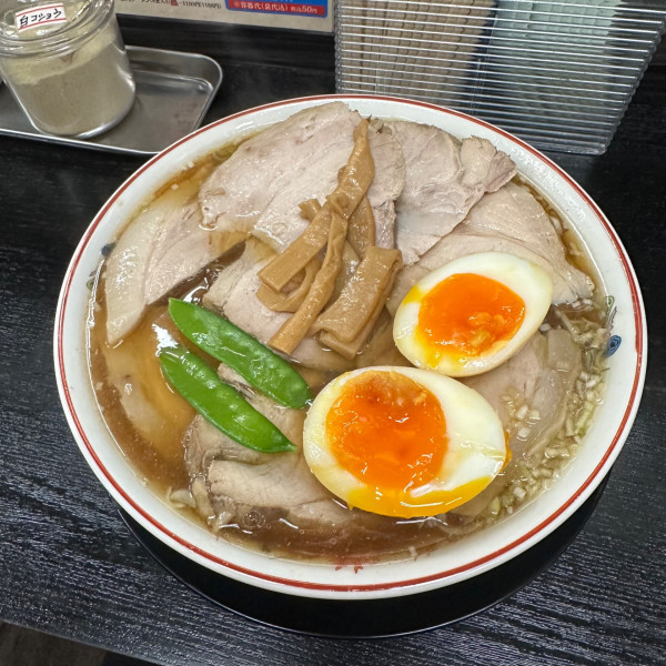 「煮卵入りチャーシューもも肉そば　大盛」@中華そば みずさわ屋の写真