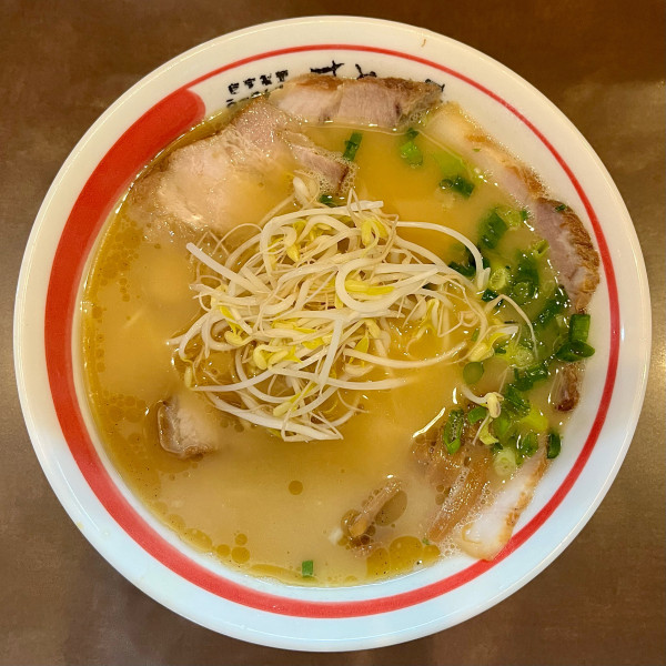 「肉大盛（850円）」@らーめん本舗 さといも 新名爪店の写真