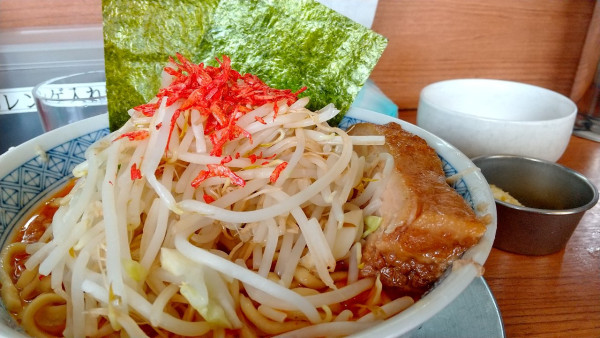 「#海老辛味噌塩ラーメン #1000円 #ニンニク #味付き脂 葱」@ラーメン ぶぅさんの写真