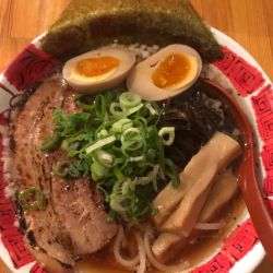 八頭龍ラーメン＋煮玉子のせ