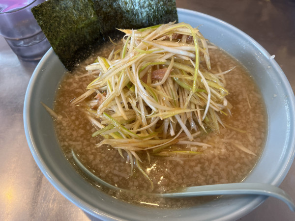 「中盛ネギラーメン　940円」@ラーメンショップ 新守谷店の写真