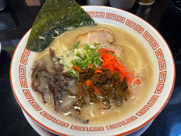 「長浜ラーメン」@博多長浜らーめん 六角堂 八王子店の写真