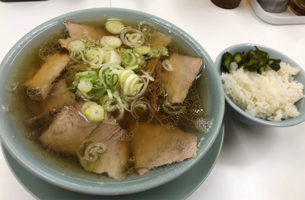 「中華そば＋めし(無料)」@ともちんラーメンの写真