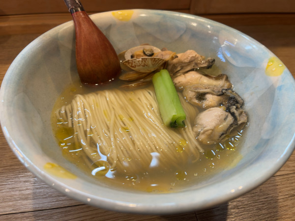 「浅利と牡蠣の塩ラーメン」@中華蕎麦 麺とスープの写真