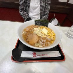 コーンラーメン820円