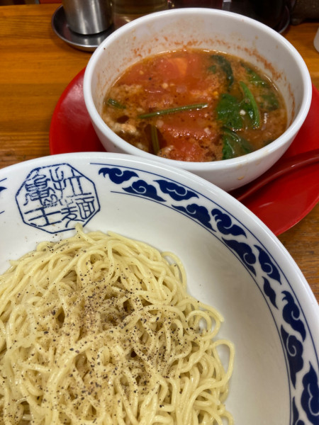 「とまとつけ麺¥990（1.5玉）」@九州らーめん亀王 箕面船場店の写真