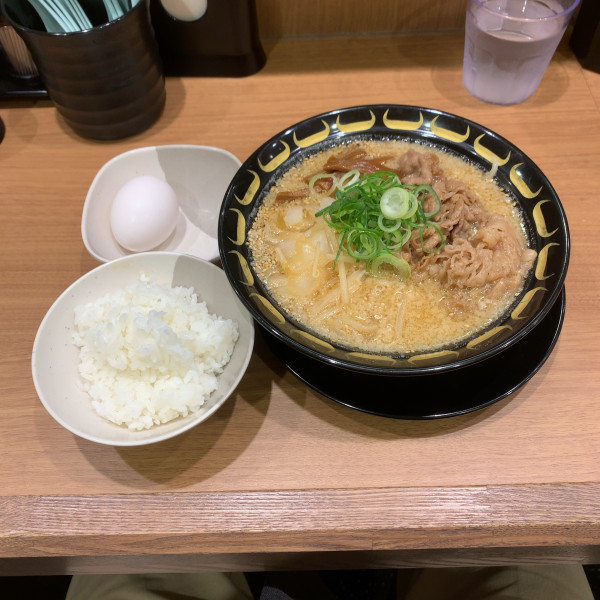 「味噌ラーメン850+生卵+小ライス」@大阪なんば 特製味噌ラーメン わだ商店 西池袋店の写真