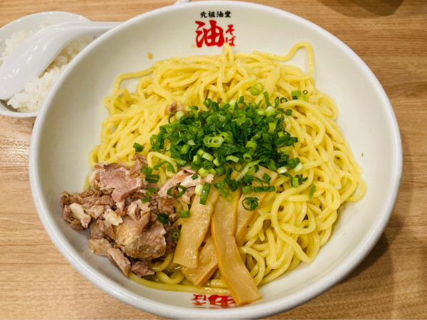 「油そば(特大)＋ライス」@元祖油堂 新小岩店の写真