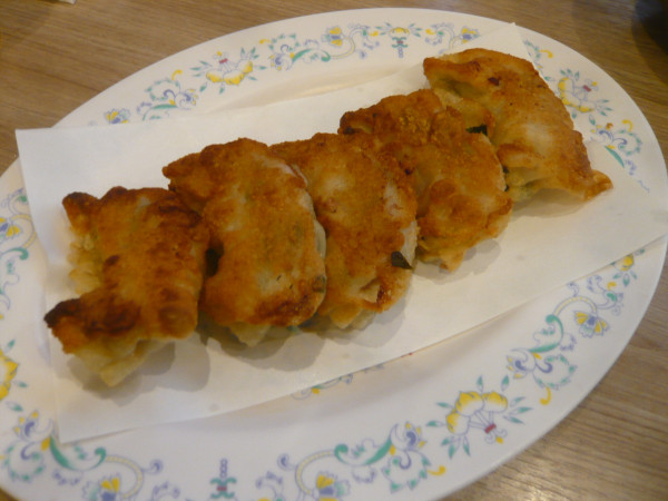 「手作りギョーザ」@いせや 公園店の写真