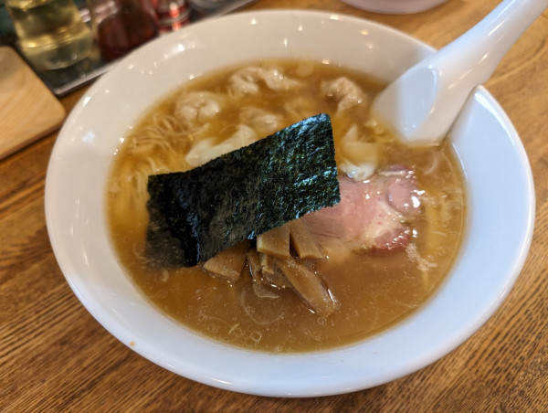 「ワンタン麺1100円」@支那ソバ おさだの写真