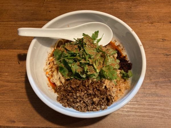 「パクチー汁なし担担麺」@担担麺しかないお店の写真