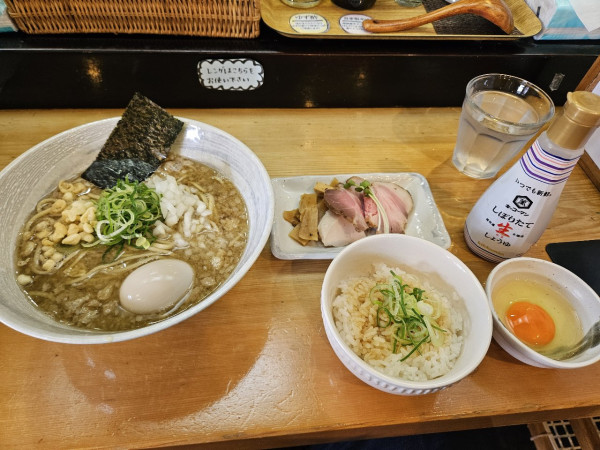 「特製背脂いりこそば」@讃岐ラーメン 香麦の写真