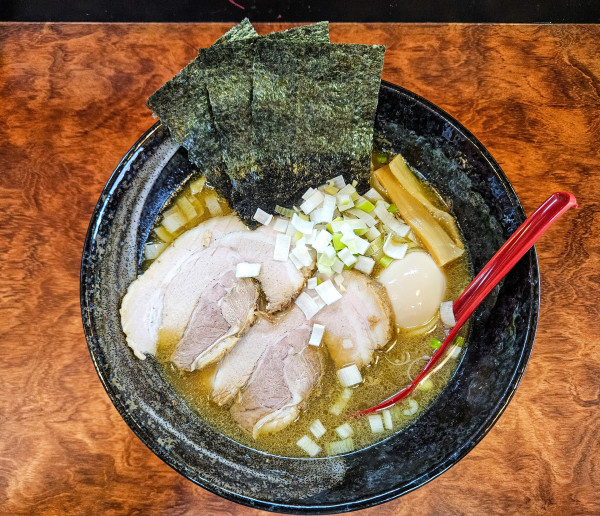 「特製煮干しラーメン」@煮干しらーめん 渡辺商店の写真