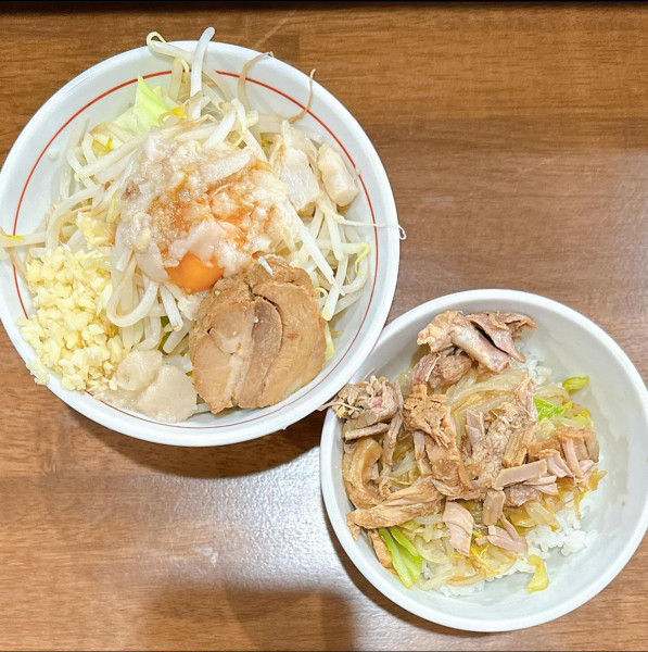 「朝セット(ミニまぜそば+ミニチャーシュー丼)」@麺処 はっぴ~の写真