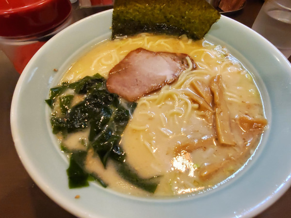 「とんこつラーメン880円」@清華ラーメンの写真