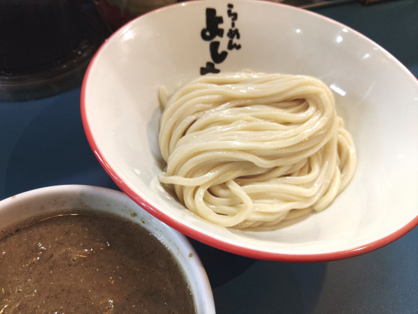 「濃厚煮干しつけめん ￥980」@らーめん よし丸の写真