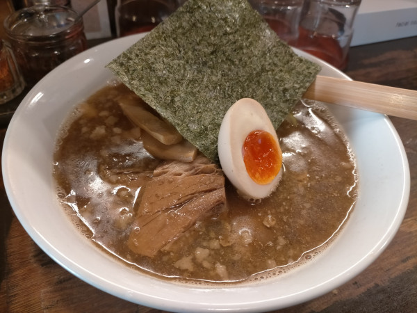 「ラーメン」@つけめん 美豚 高幡不動店の写真