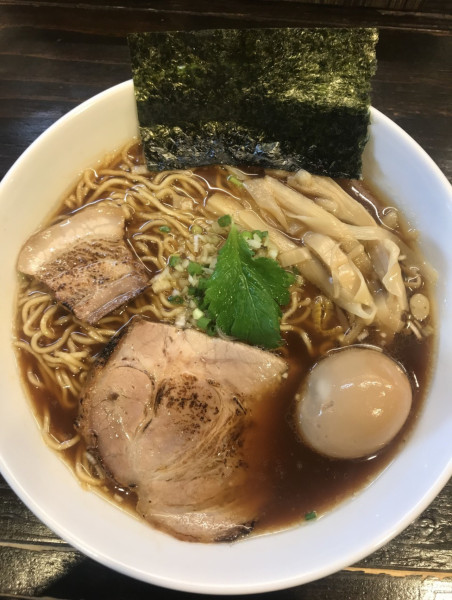 「醤油味玉中華そば」@中華そば こむぎの写真