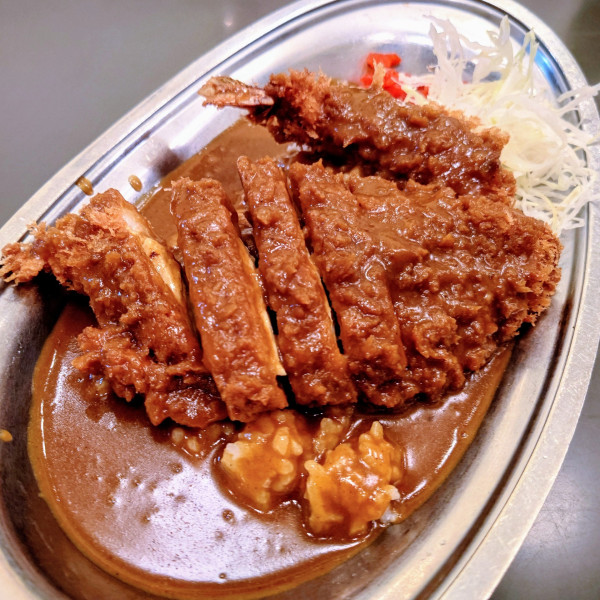 「ビックロースかつカレー」@CUTLET RESTAURANT ぶらじるの写真
