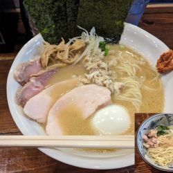 濃厚塩ラーメン+特製+和え玉（ハーフ）