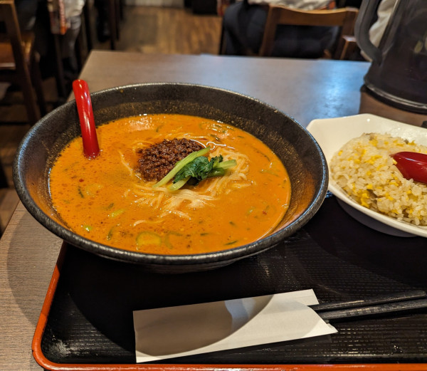 「担々麺＋半チャーハン」@龍驤の写真