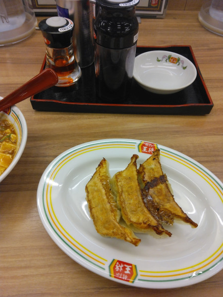「ジャストサイズ餃子159円他」@餃子の王将 天六店の写真