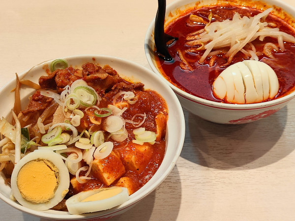 「半蒙古丼半ラーメンセット＋ゆで玉子」@蒙古タンメン 中本 高田馬場店の写真