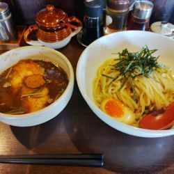 無尽蔵醤油つけ麺
