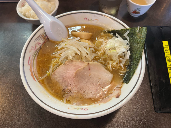 「ハルピンラーメン、サービスライス」@ハルピンラーメン 富士見諏訪南IC店の写真