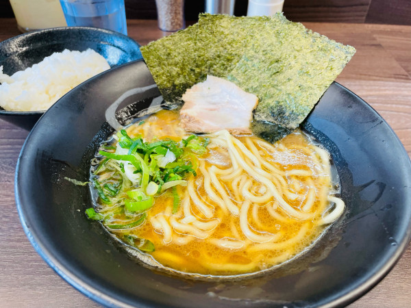 「豚骨醤油ラーメン」@零式無邪気の写真