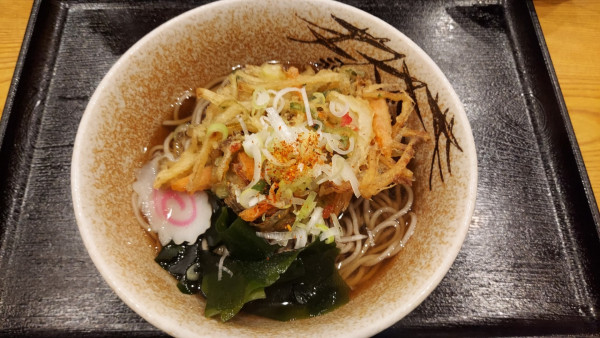 「野菜天そば（かきあげ）650円」@味どころ えちごの写真