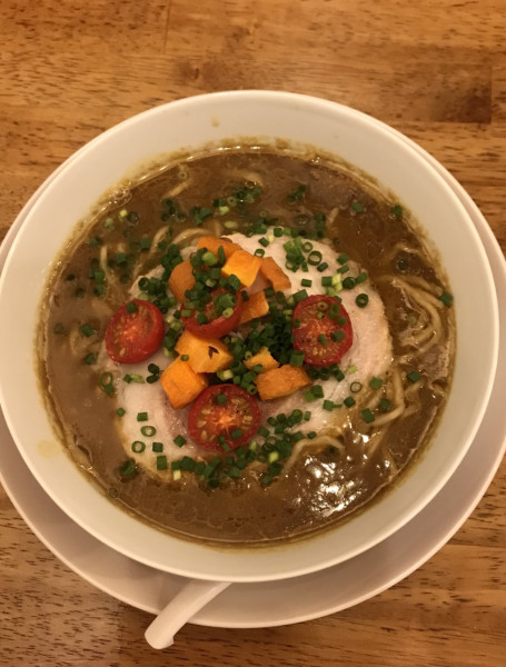 「【夜の部限定】中華そばカレー味」@味六屋の写真