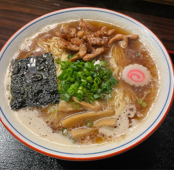 「ラーメン(825円)＋大盛り(275円)」@食堂モンキーの写真