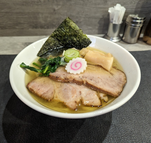 「しおら〜麺＋味玉」@手打ち 蓮の写真