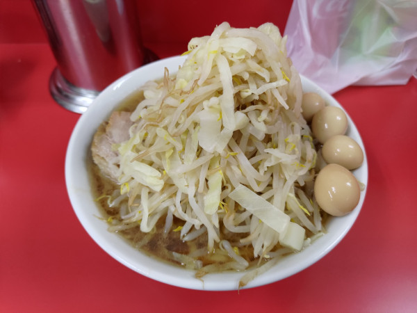 「小ラーメン少なめ(硬め通らず)」@ラーメン二郎 柏店の写真