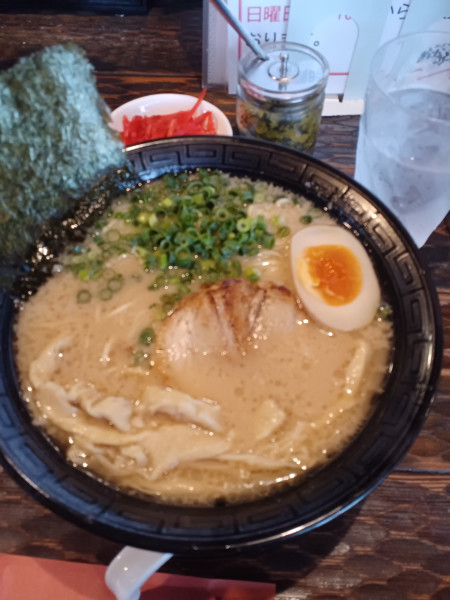 「とんこつラーメン」@どでかっちゃん 木更津店の写真