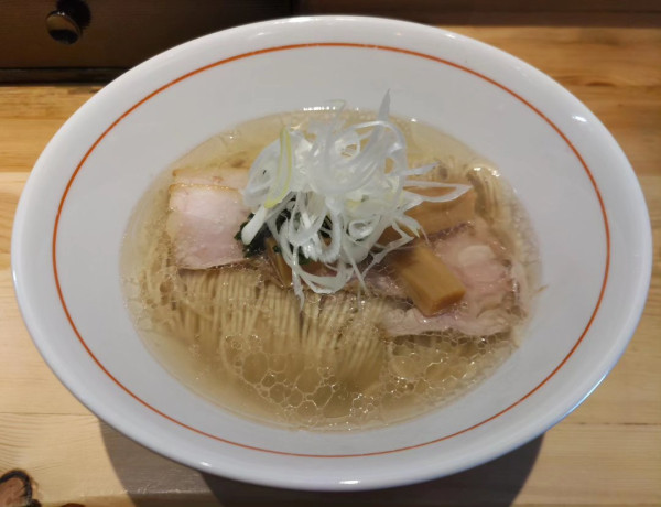 「白ラーメン」@日本橋 朱鷺の写真