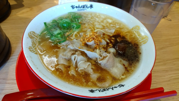 「豚そばブラック」@ちゃんぽん亭総本家 二条駅店の写真