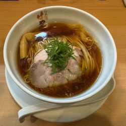 醤油ラーメン９００円プラス替え玉１５０円