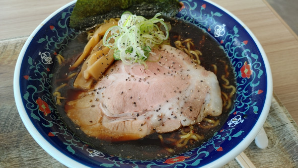 「イオンモール限定　松本ブラック中華そば　大盛」@凌駕IDEA イオンモール松本店の写真