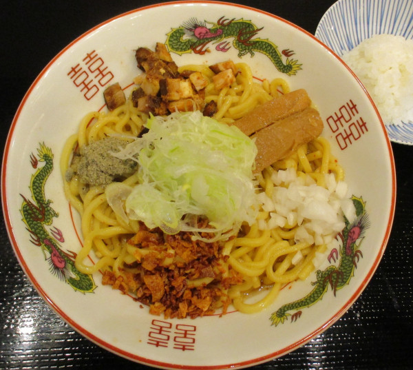 「煮干しまぜそば（ミニごはん付き）900円」@弘前煮干し中華そばスタンド ニボる?の写真