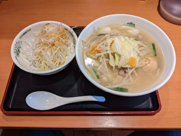 「野菜タンメン＋細切りネギ＋味玉：830円」@日高屋 飛田給北口店の写真
