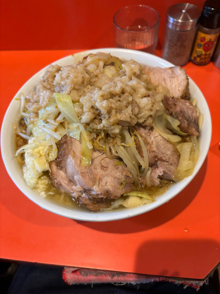 「豚入りラーメン」@ラーメン二郎 仙川店の写真
