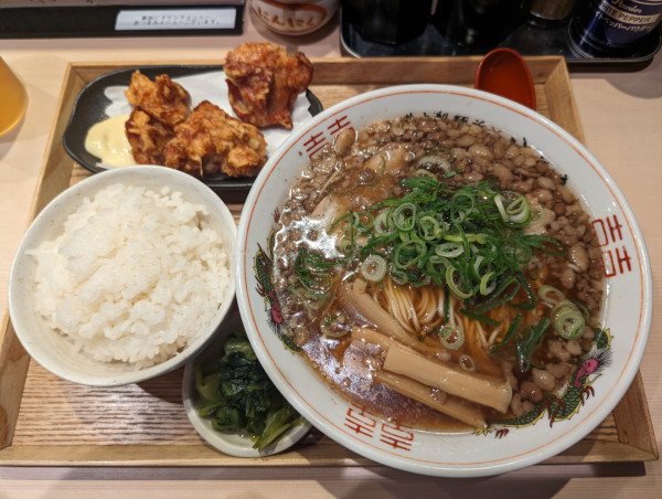 「唐揚げセット1,250円」@尾道ラーメン 八じゅう 蒲田本店の写真