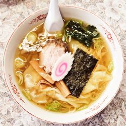 ワンタン麺