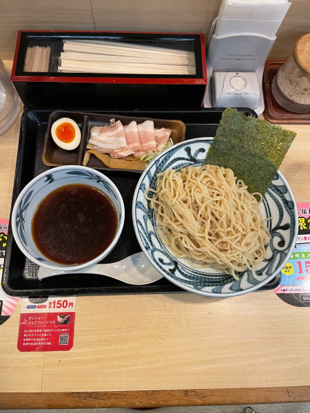 「冷やしざるつけ麺(730円)期間限定」@北海道らぁめん 伝丸 平戸店の写真